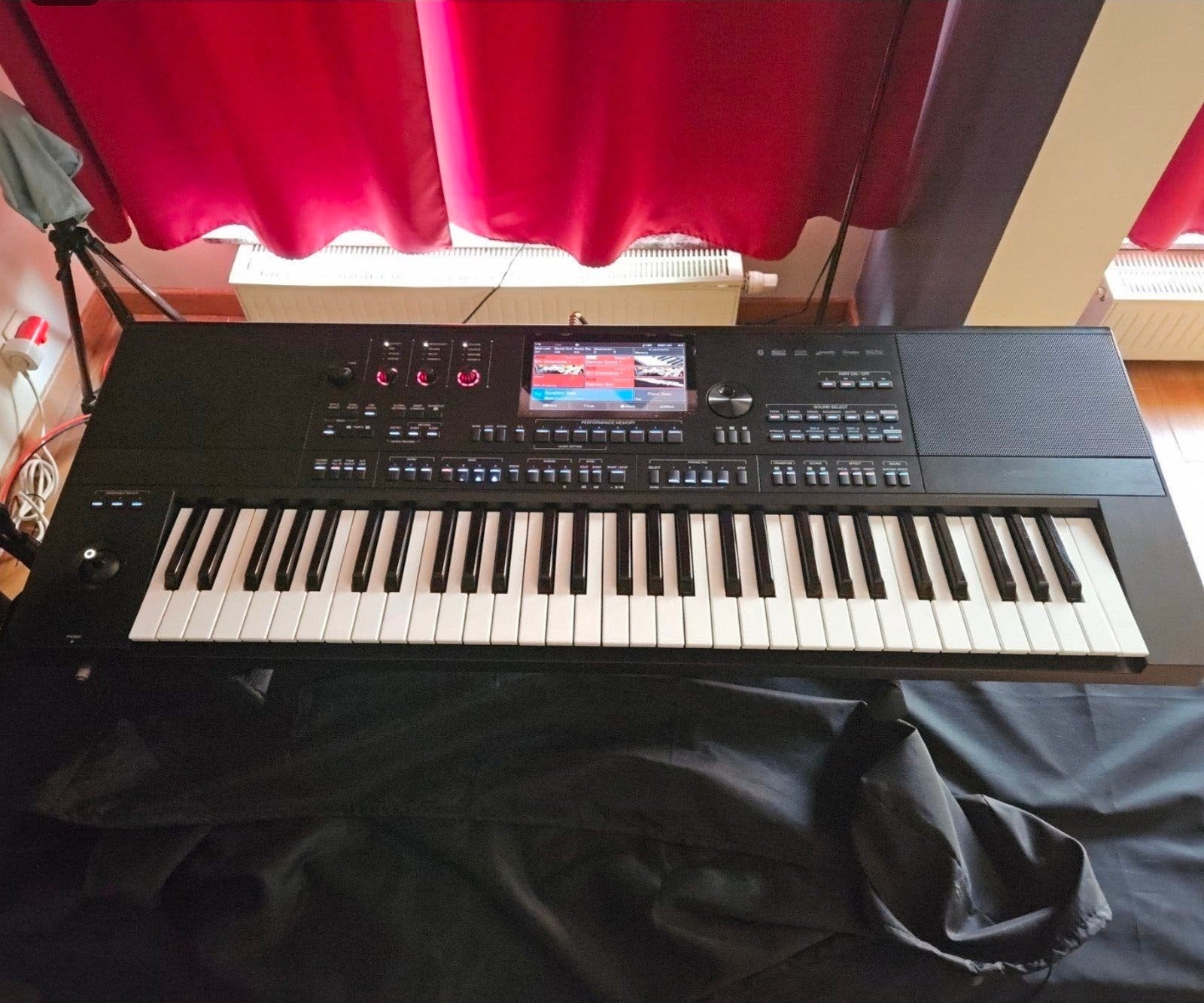 Medeli AKX10, Musique & Instruments, 61 touches, Connexion MIDI, Enlèvement, Utilisé