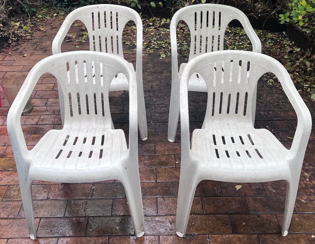 Lot de 4 chaises de jardin blanches en plastique empilables, Enlèvement, Utilisé, Plastique, Empilable