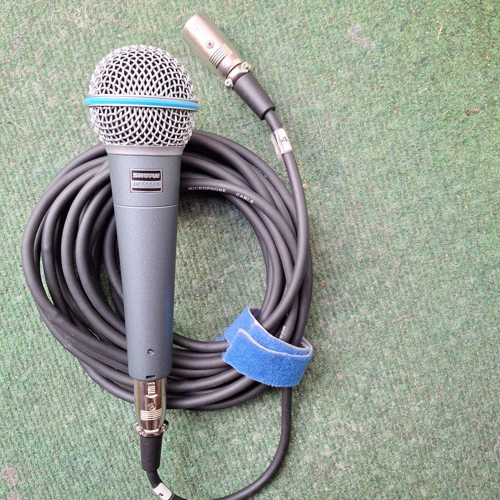 microfoon met kabel shure., Ophalen of Verzenden, Zo goed als nieuw
