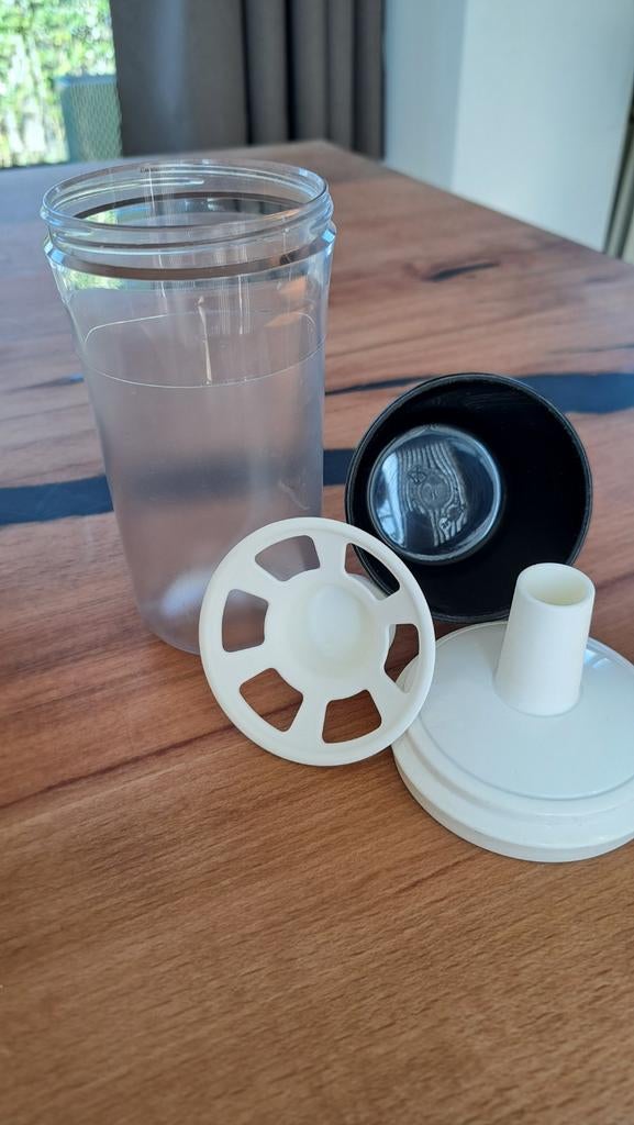 Suikerstrooier tupperware, Ophalen