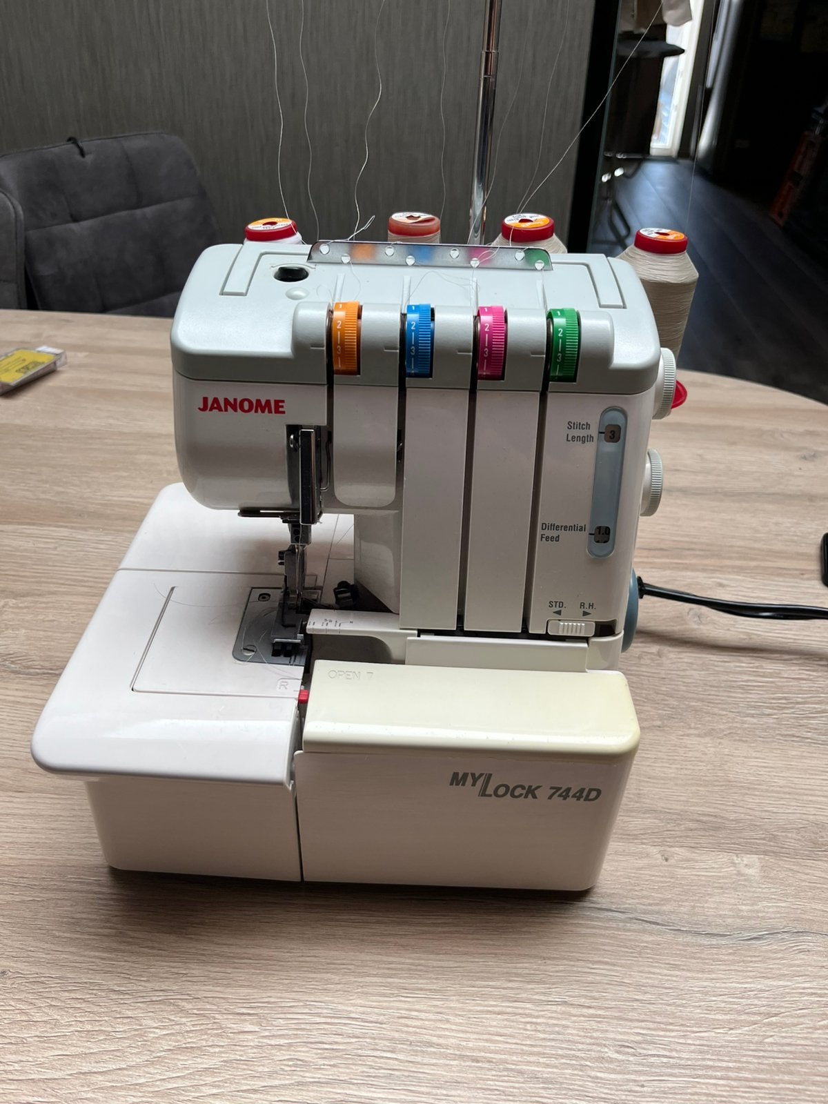 Overlock, Ophalen, Zo goed als nieuw, Lockmachine, Janome