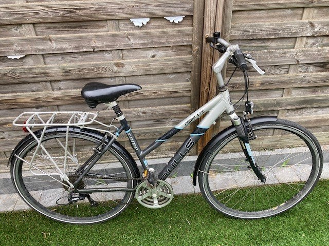 Damesfiets Bulls 28 inch, Fietsen en Brommers, Velgrem, 47 tot 50 cm, Versnellingen, Zo goed als nieuw