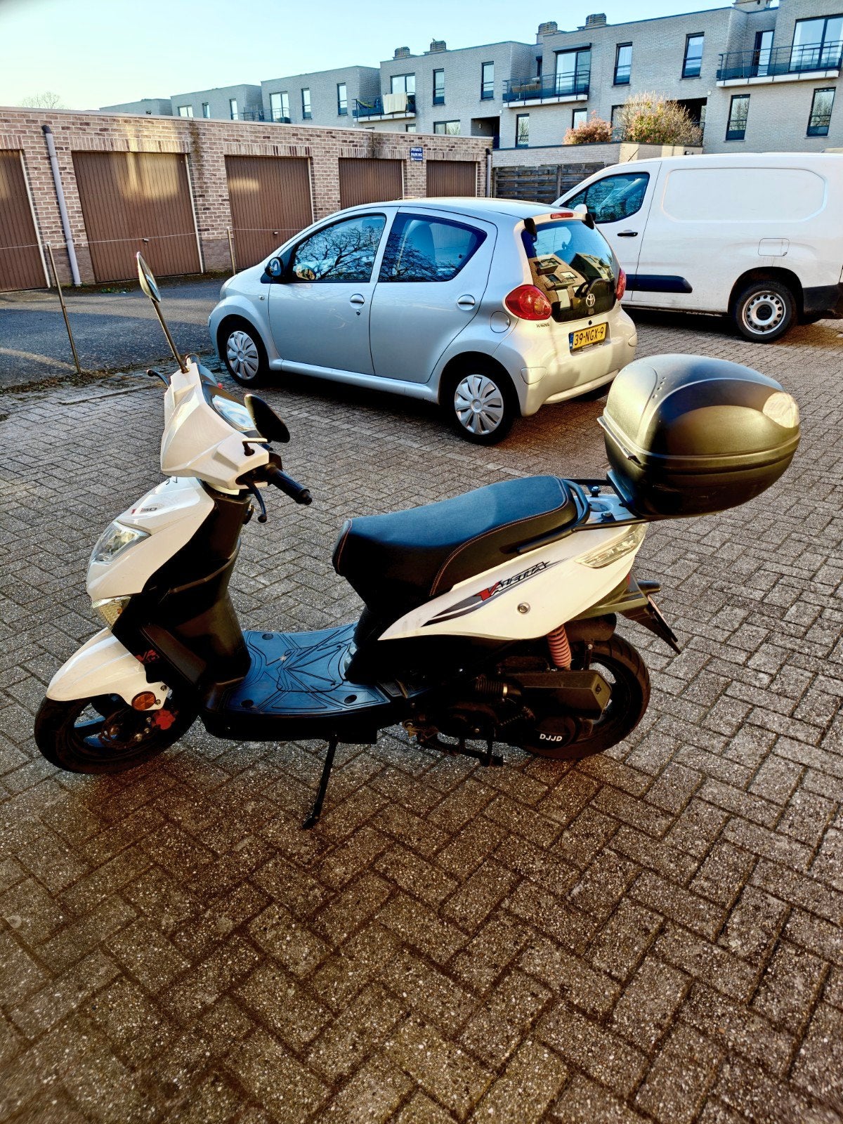 Witte Valetta DJJD 50cc scooter, Fietsen en Brommers, Gebruikt, Klasse B (45 km/u), 50 cc, Ophalen