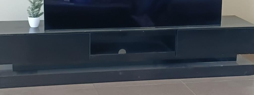 Tv kast, Ophalen
