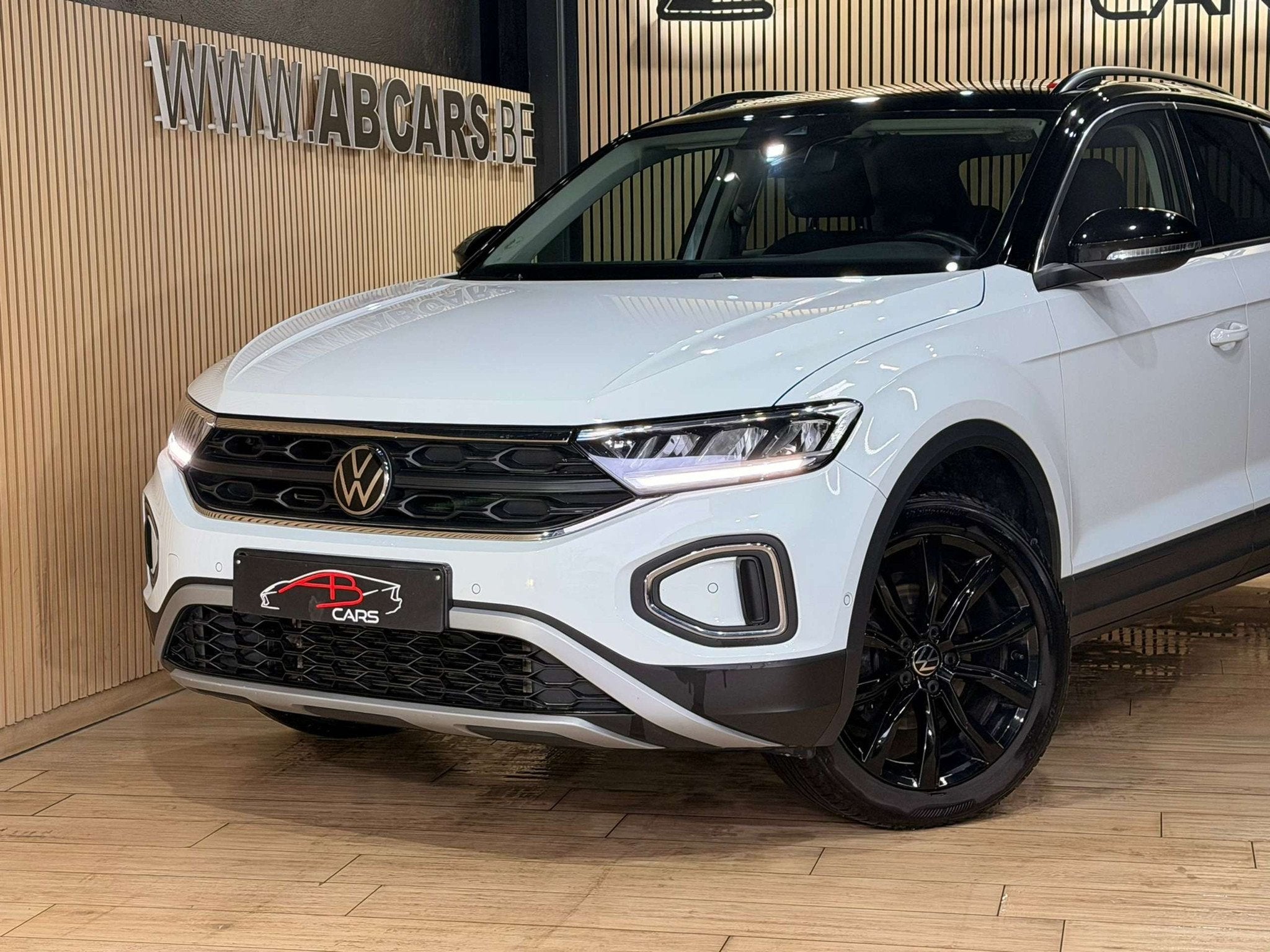 Volkswagen T-Roc 1.0 TSI * S P O R T LINE * GAR 12 MOIS *, 144 g/km, https://public.car-pass.be/vhr/a1db18fd-cec6-4209-b9e3-2b97dd1c82c4