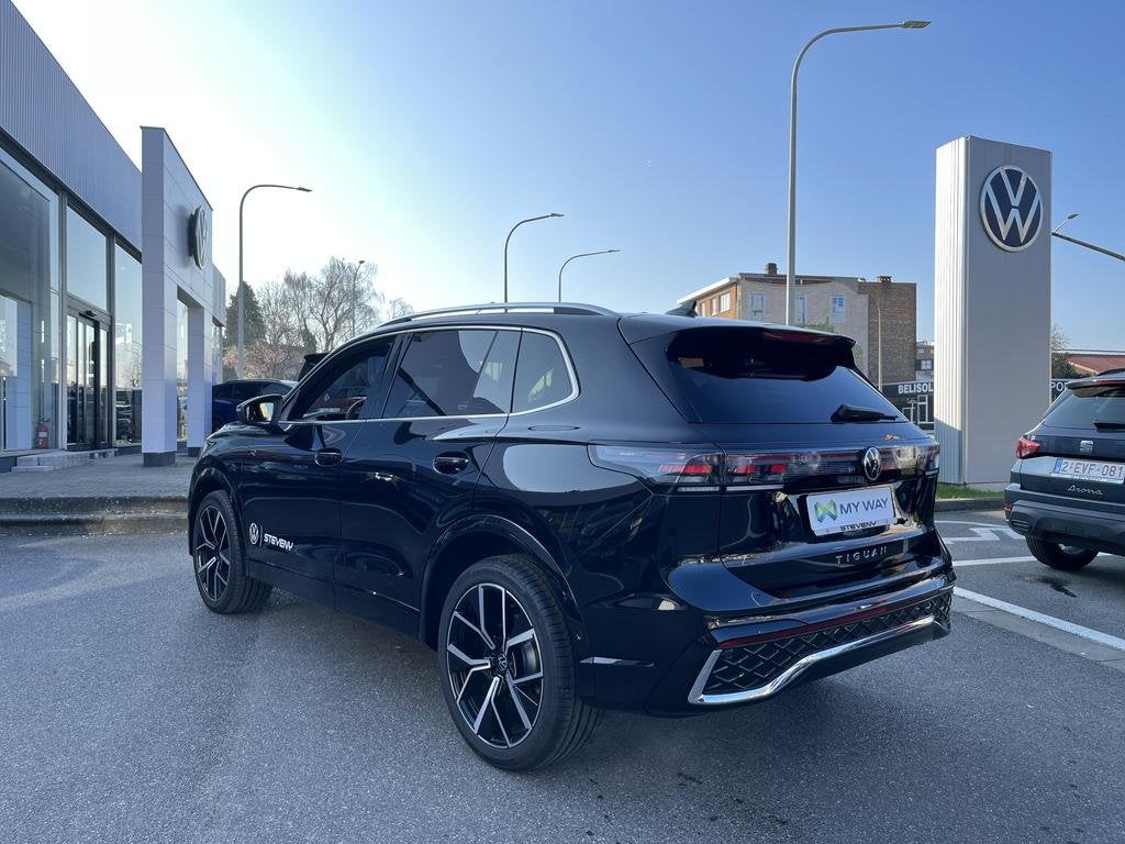 Volkswagen Tiguan Tiguan 1.5 eTSI mHEV ACT R-Line OPF DSG, Auto's, Automaat, Zwart, ABS, SUV of Terreinwagen