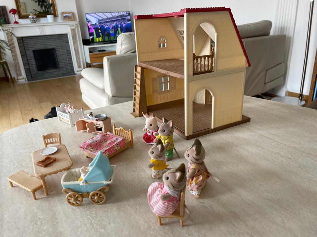 Maison sylvanian families avec meubles et personnages, Enlèvement, Comme neuf