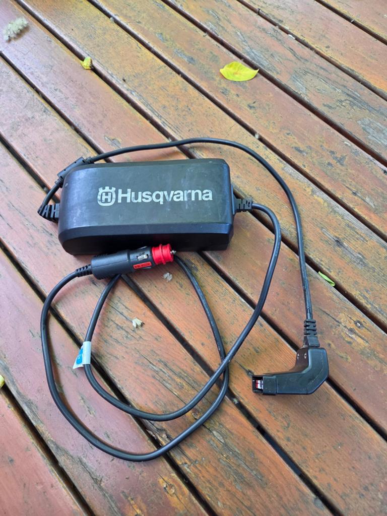 Auto lader Husqvarna batterijen, Auto-onderdelen, Ophalen