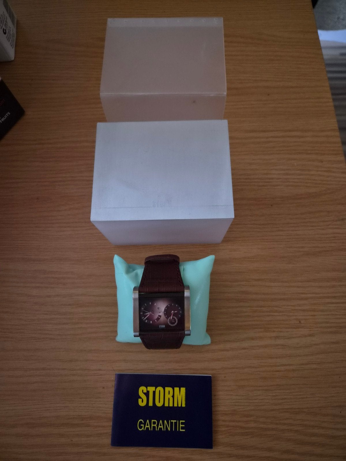Dit is een Storm Saber dual-time, Ophalen