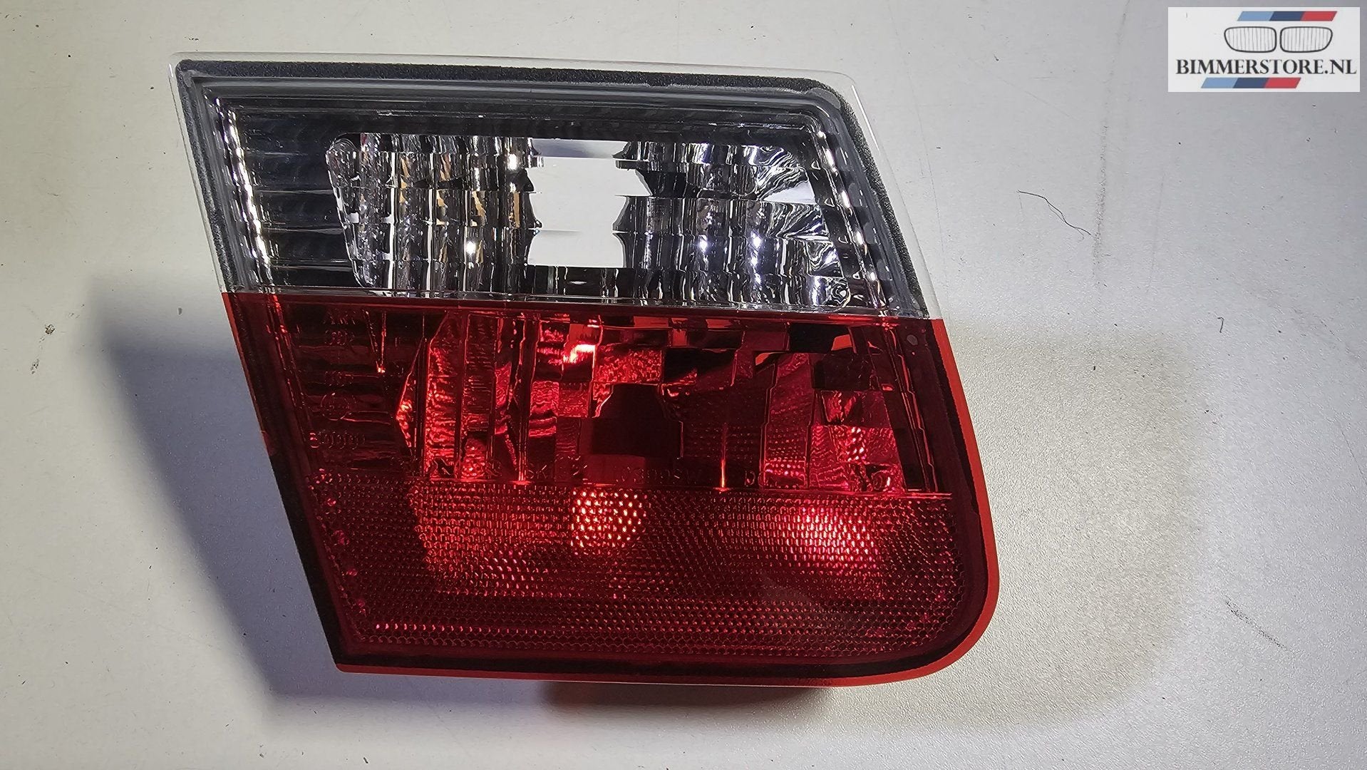 Design achterlicht helder wit rood op achterklep links BMW 3, Neuf, -, -, -