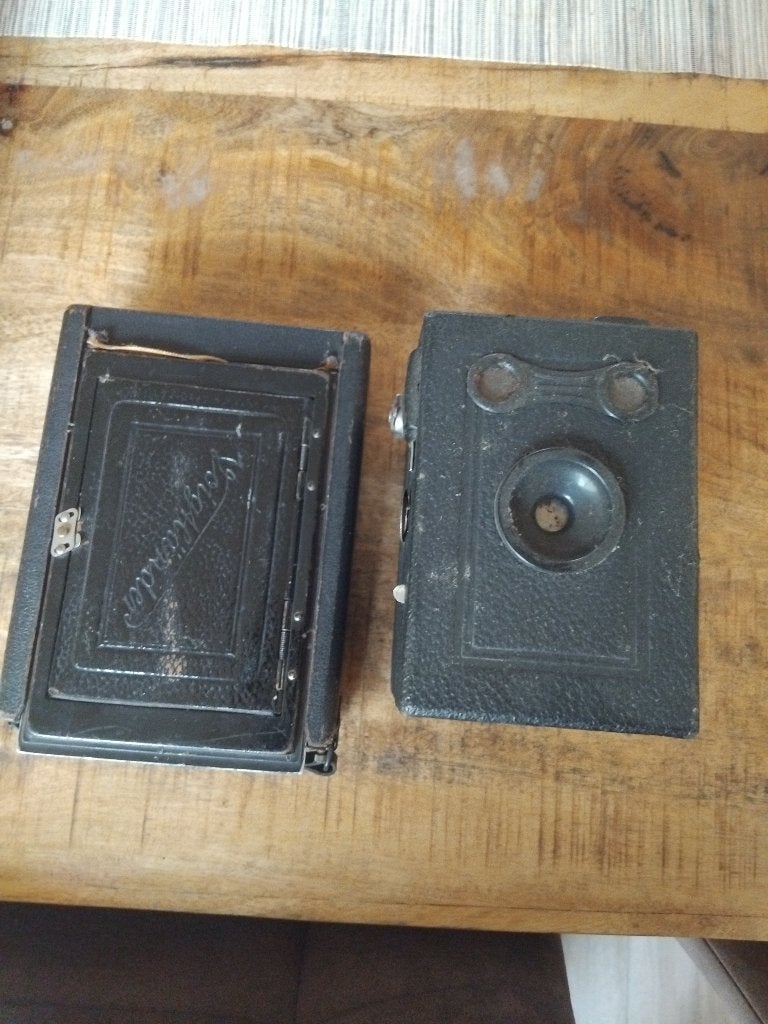 2 oude fotocamera's, Ophalen, Gebruikt, Overige Merken