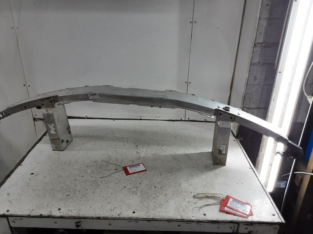 RENFORT PARE CHOC AVANT (TRAVERSE) Mercedes-Benz C (W205), Mercedes-Benz, Mevr. I. Hauben, Utilisé, Rue de l'Espoir 34 34
4030  GRIVEGNÉE, BE