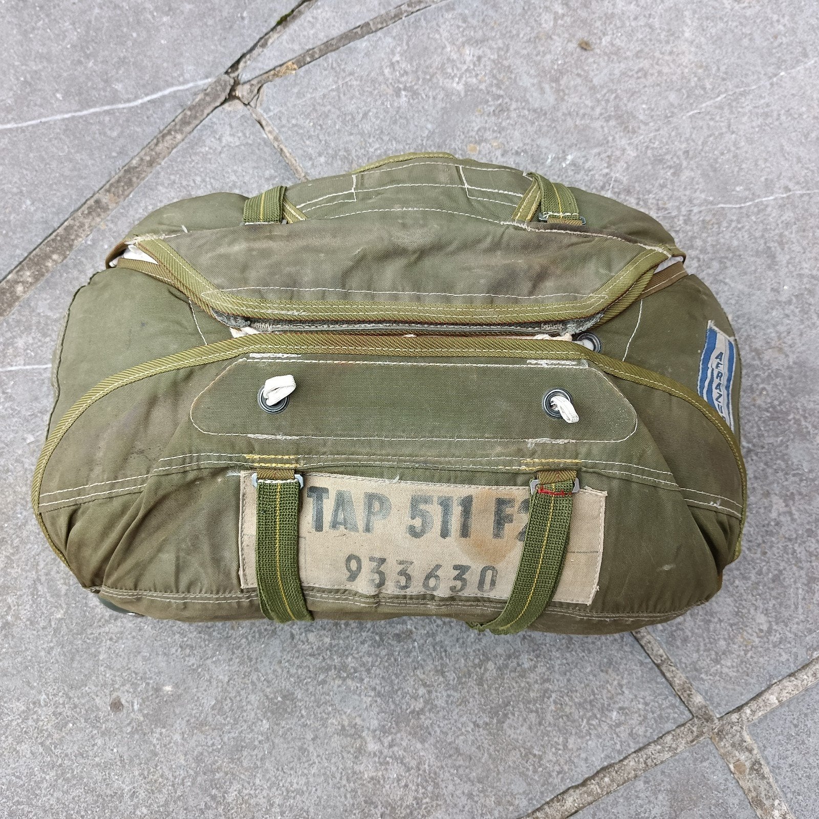 Parachute ventral TAP 511 F2, armée française, Enlèvement ou Envoi
