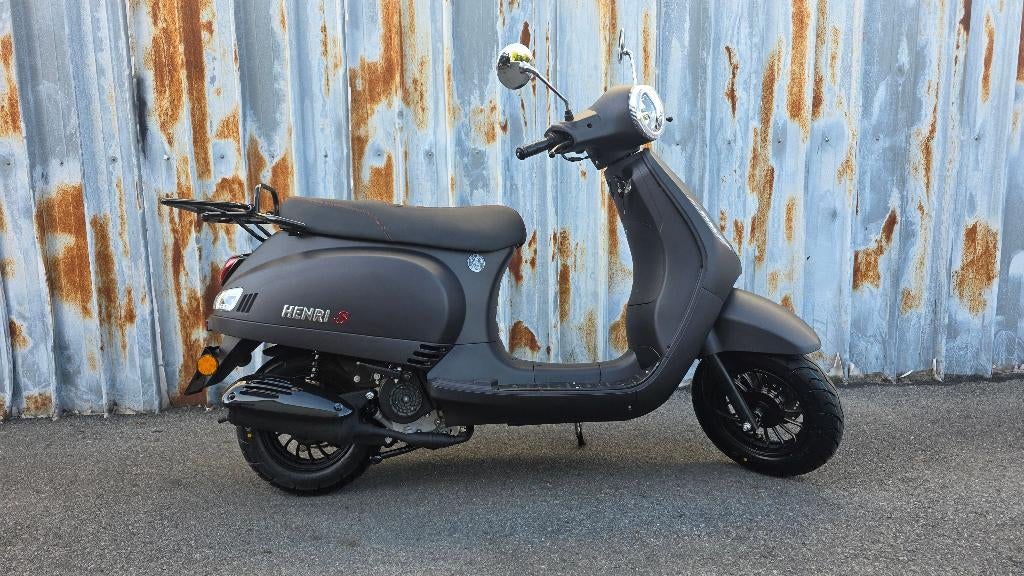 Henri Sport Scooter | Stijlvol en Zuinig | A of B-Klasse, Fietsen en Brommers, Overige modellen, Nieuw, Benzine, 49 cc