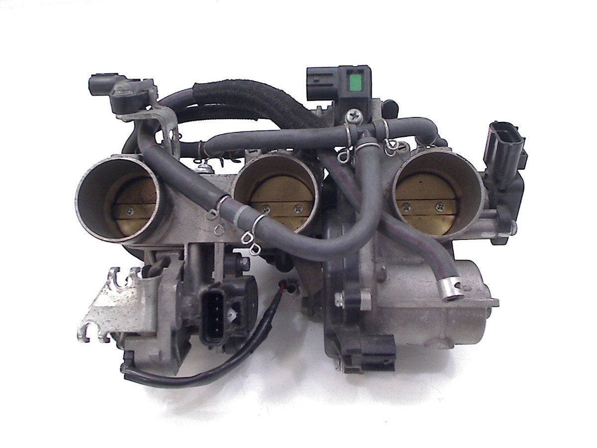 BOITIER PAPILLON Yamaha Niken GT 2021- (MXT850D) (01-2021/-), Dhr. S. di Majo, Utilisé, Info@cama-motorparts.nl, P.J. Troelstraweg 8 8
3144 CX  MAASSLUIS, NL