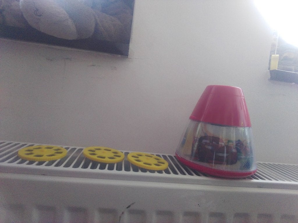 Projector/nachtlampje cars 8€, Gebruikt, Rood, Ophalen of Verzenden, Draadloos