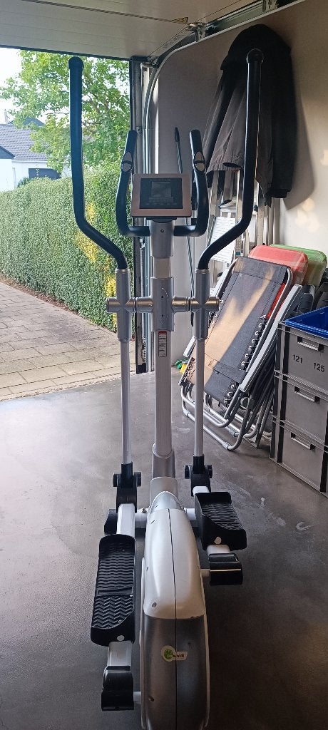 Vélo elliptique, Sports & Fitness, Enlèvement, Utilisé, Autres matériaux, Vélo elliptique