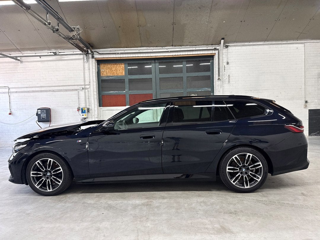 BMW 5-serie Touring 520d M Pakket|CARBONSCHWARZ|Head up|360, Auto's, BMW, Automaat, 4 cilinders, 2000 kg, Zwart