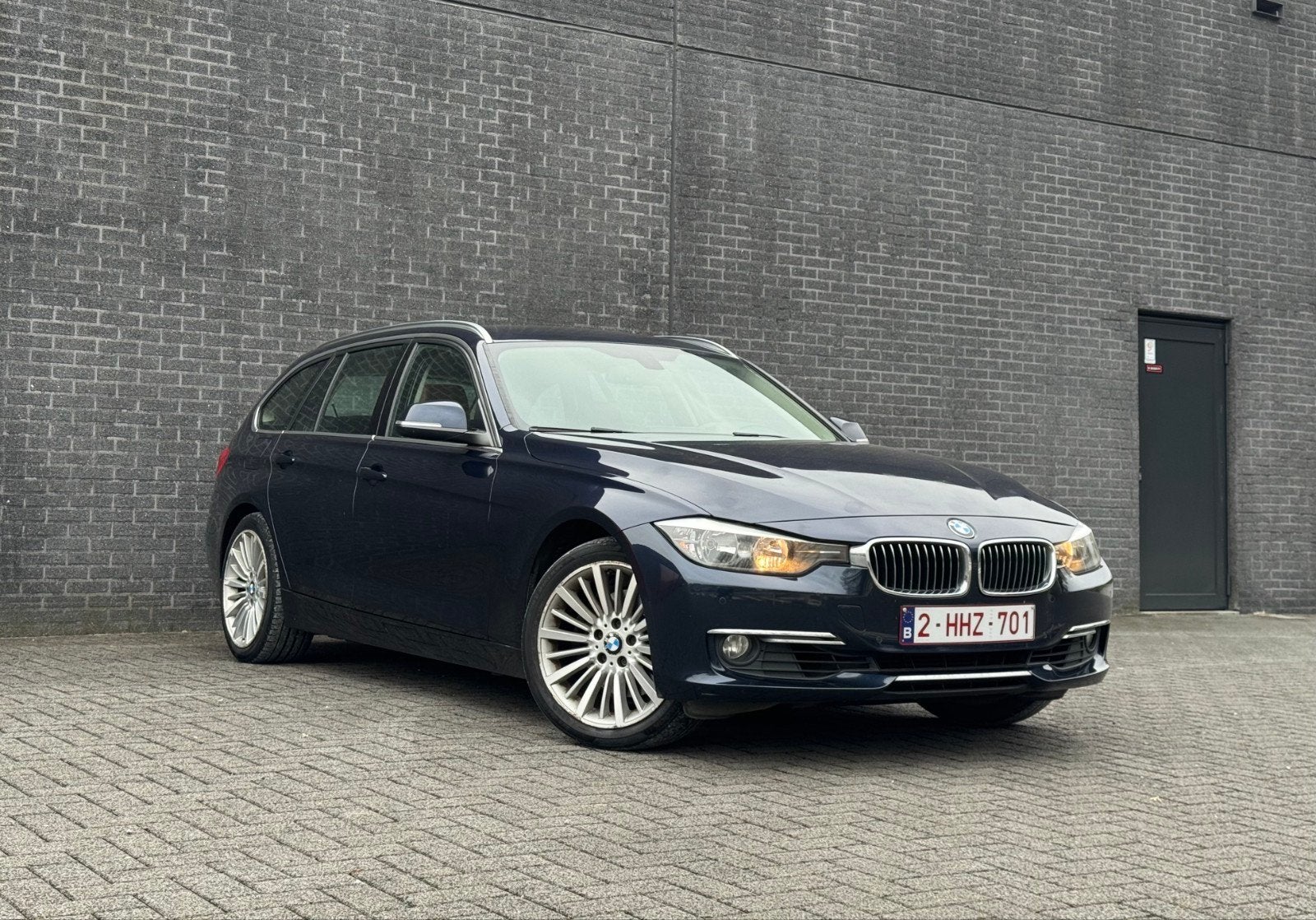 BMW 328i Luxury Line | Série 3 F31 | FRET LÉGER, Autos, BMW, Cuir, Achat, Euro 6, 2 places
