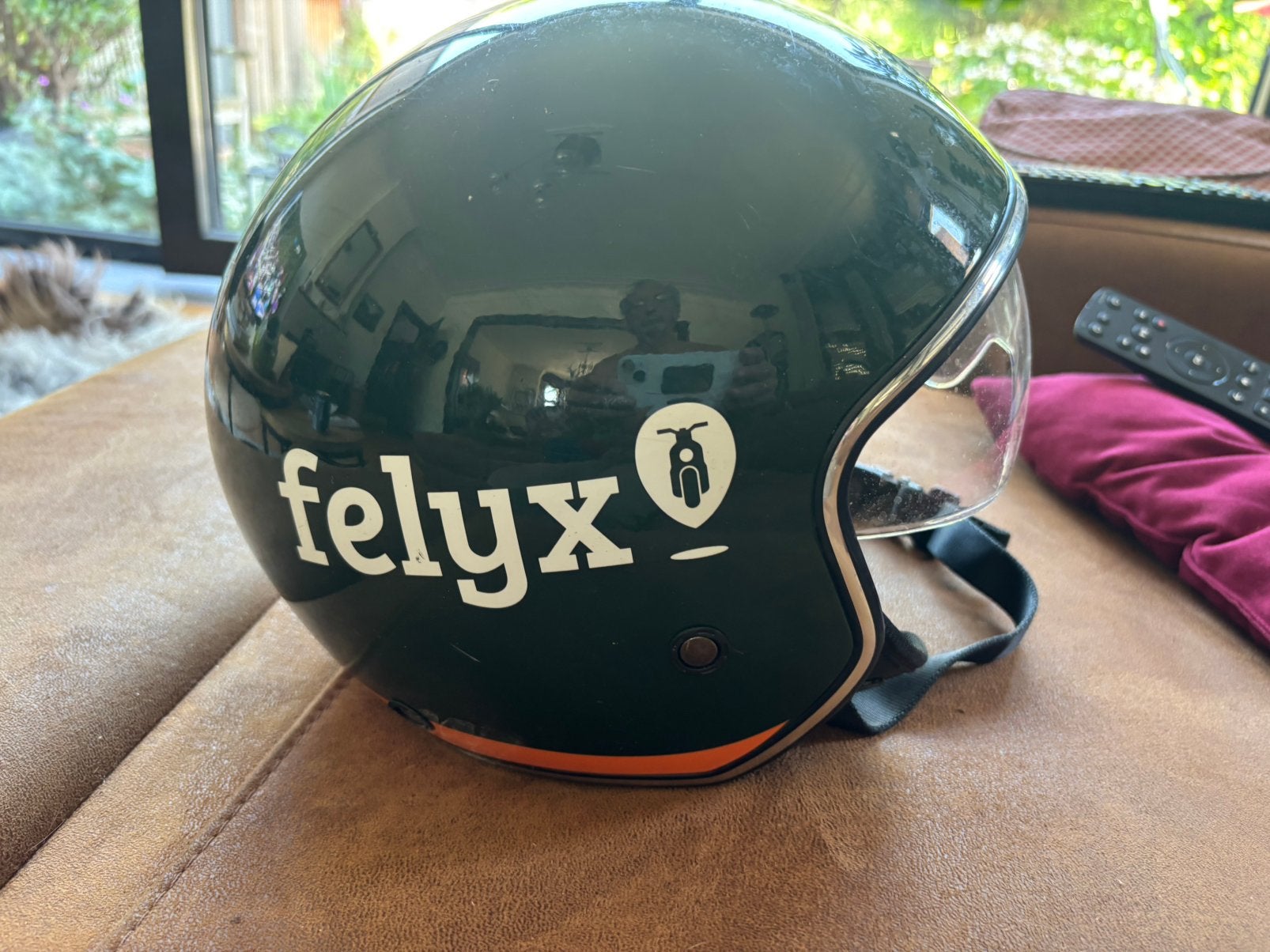 Scooterhelm, Ophalen, Zo goed als nieuw