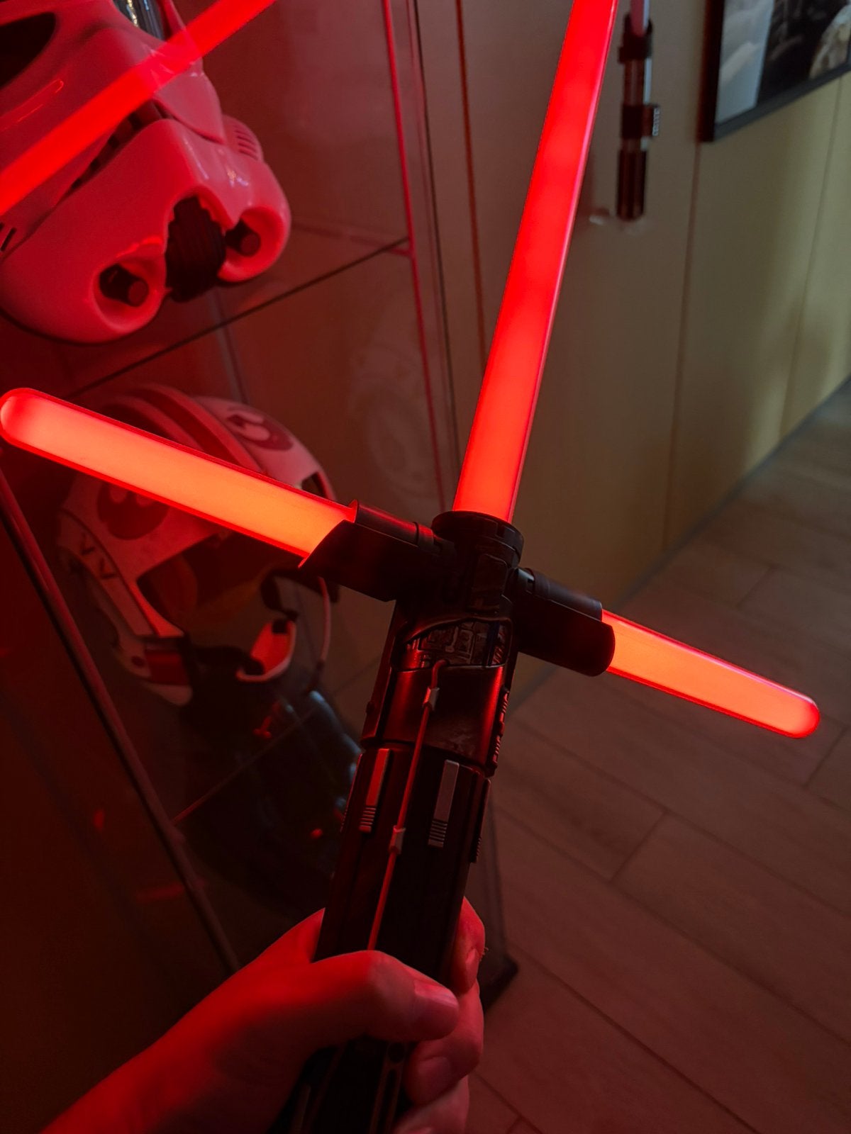 Star Wars: Kylo Ren - Force FX Lightsaber, Verzamelen, Star Wars, Ophalen, Zo goed als nieuw, Replica