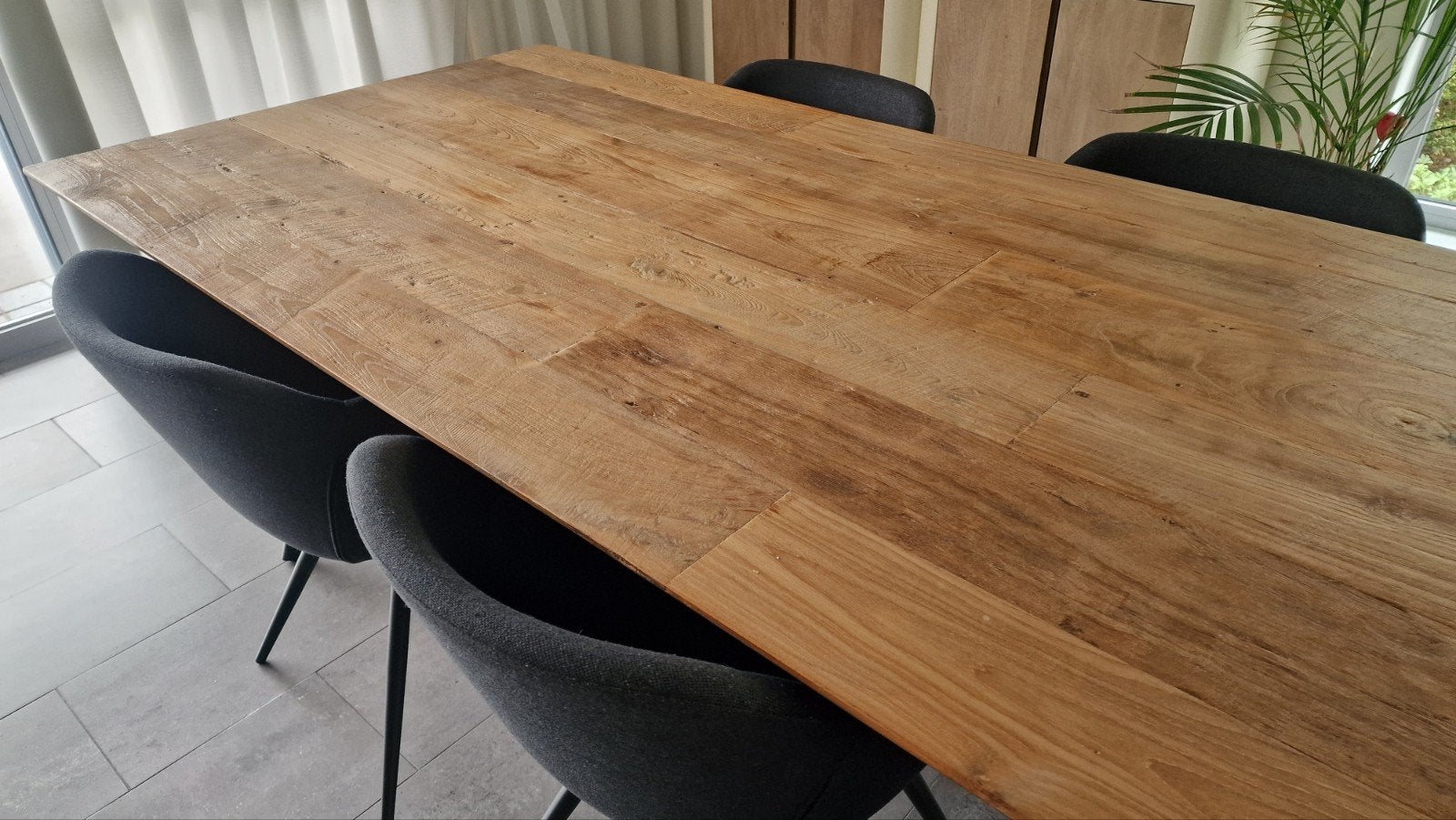 Eettafel set Juntoo 260cm 6 stoelen, Ophalen, Zo goed als nieuw, 6 tot 8 stoelen