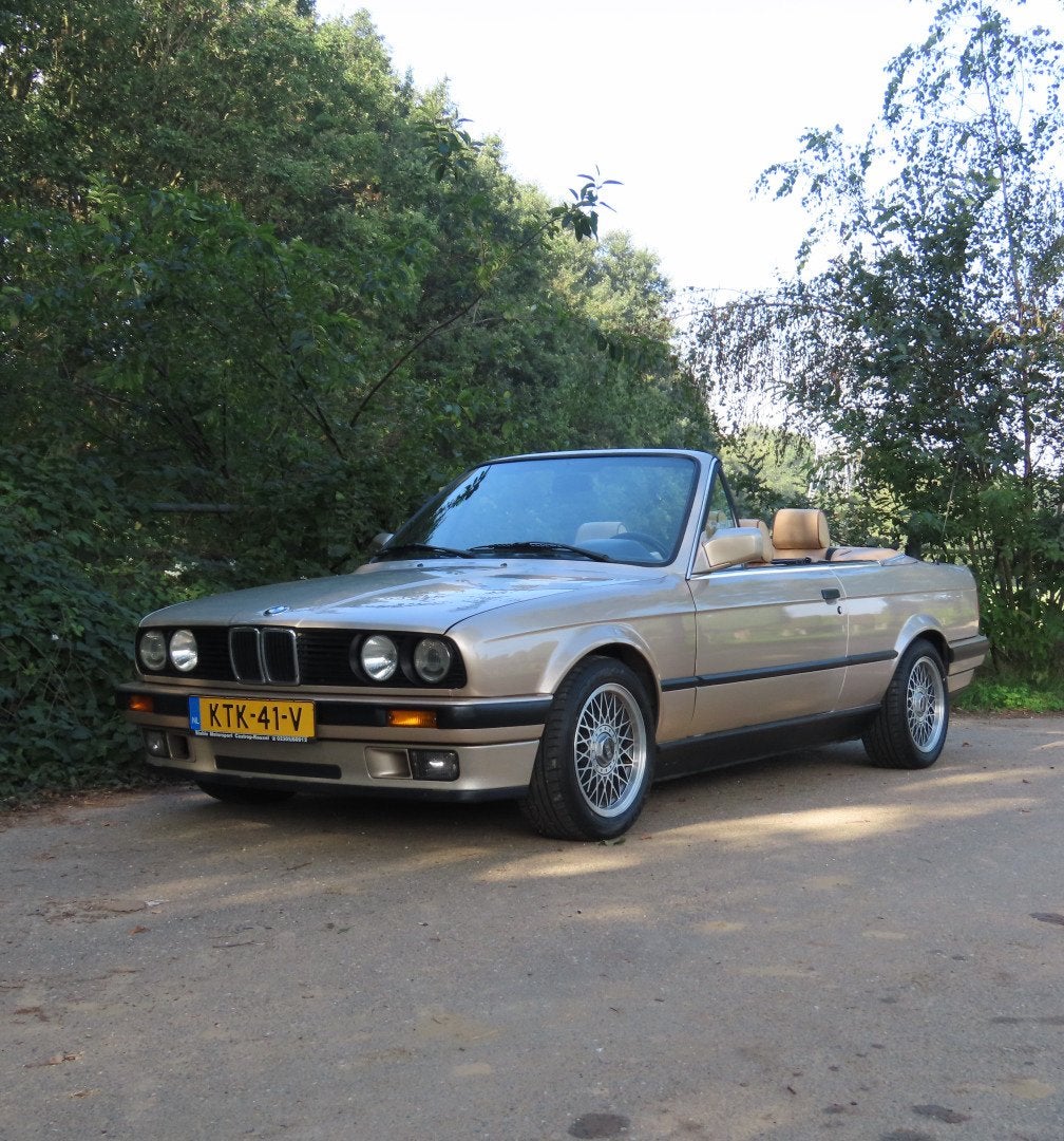 BMW e30 320i cabrio - 1991 - Kaschmirbeige Met., Autos, Sièges sport, Beige, Cabriolet, Beige