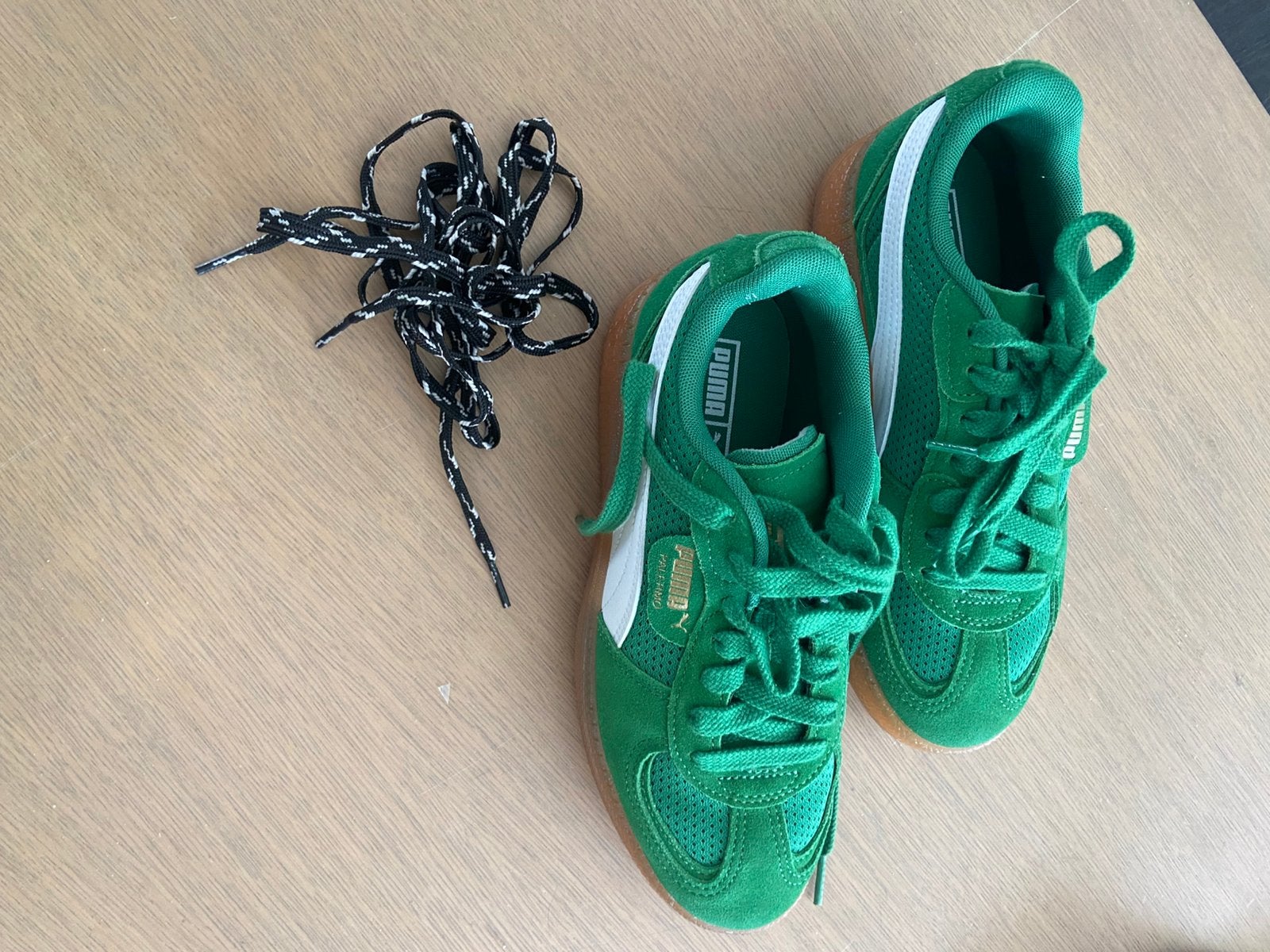 Sneaker - Puma dames sneaker groen - mt 38 - ZGAN, Kleding | Dames, Schoenen, Ophalen of Verzenden, Zo goed als nieuw, Groen, Sneakers