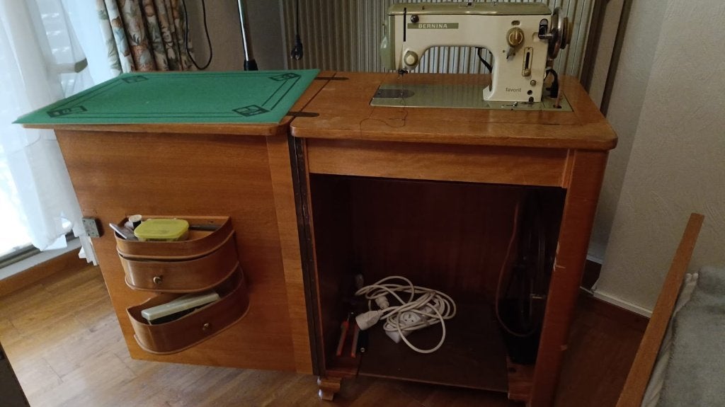 Bernina naaimachine 540 -2, Enlèvement