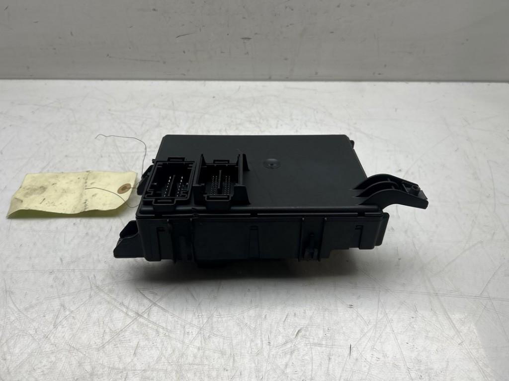 BOITIER FUSIBLES Opel Corsa D (|13367920|13367921|), Autos : Pièces & Accessoires, Dhr. J. Ham, Administratie@autoham.nl, Opel