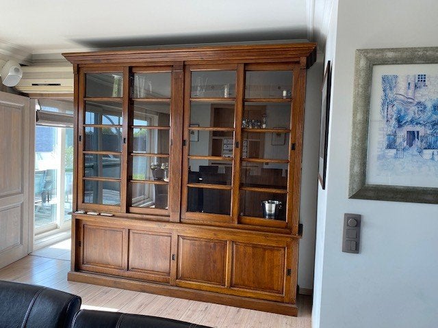 eiken kast met deels glazen schuiframen, Huis en Inrichting, Kasten | Vitrinekasten, Ophalen, Glas, Met deur(en), 200 cm of meer