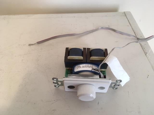 546. Xantech VCIRW Volume control with IR, Enlèvement ou Envoi, Comme neuf