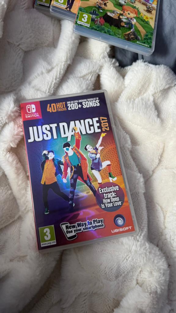 Just dance 2017 nitendo switch 1, Games en Spelcomputers, Ophalen of Verzenden, Zo goed als nieuw
