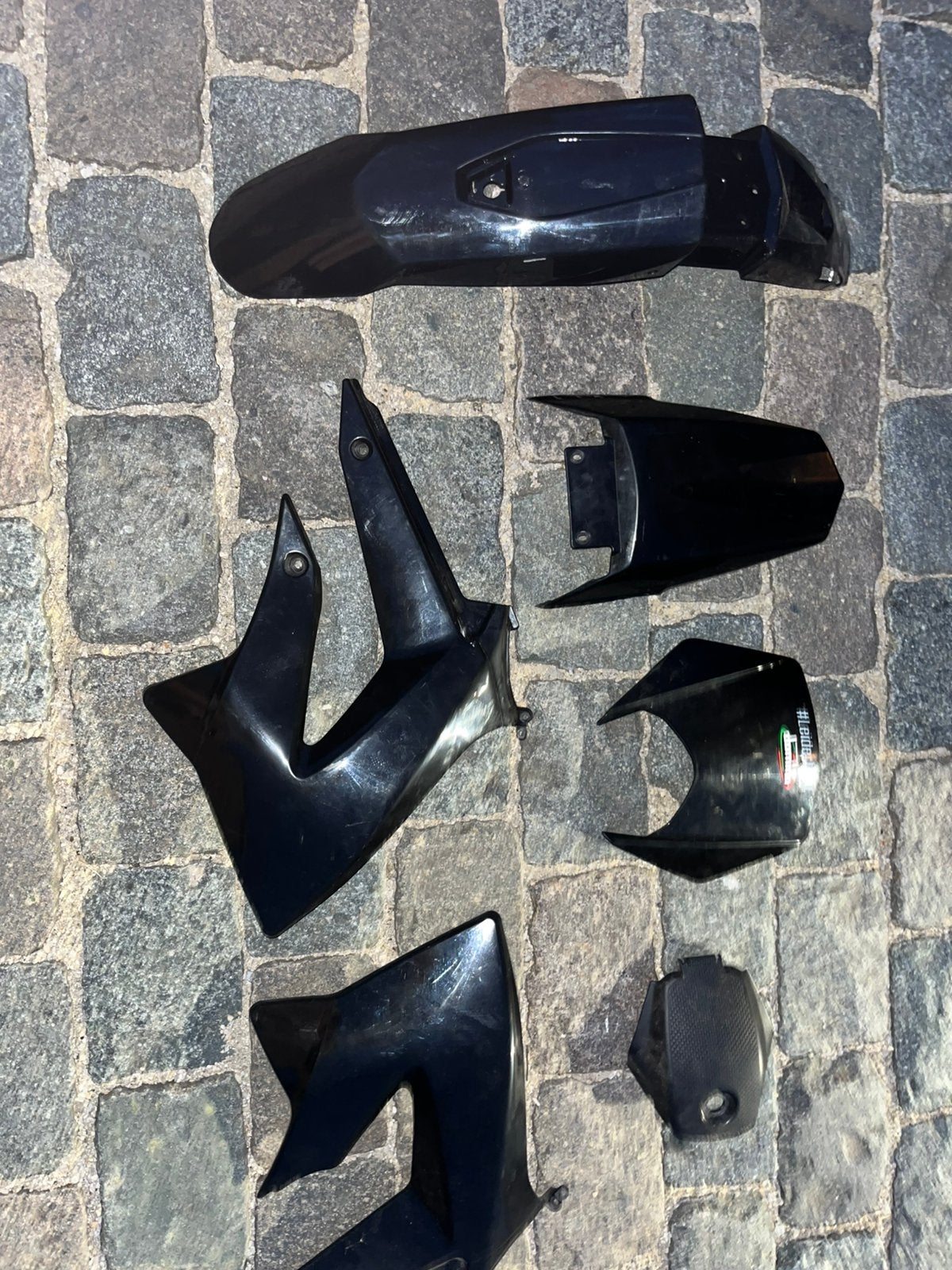 Kappenset zwart 6-Delig Derbi Senda DRD / X-Treme, Motoren, Ophalen