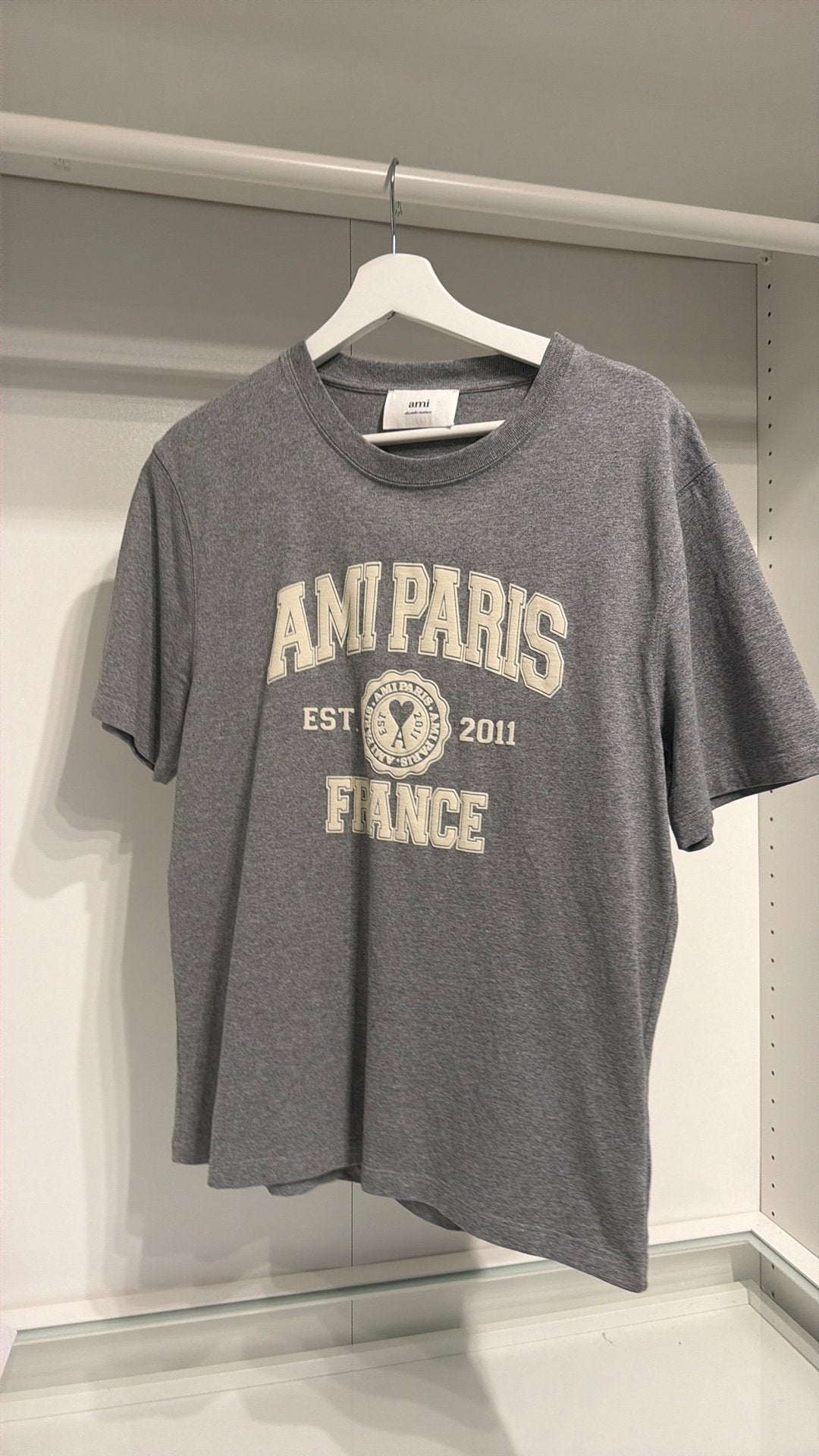 Tshirt Ami grijs, Ophalen of Verzenden, Zo goed als nieuw, Maat 52/54 (L), Grijs