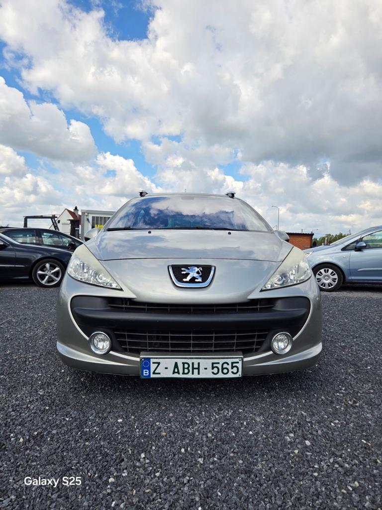 Peugeot 207 1.6 AUTOMAAT met slechts 130.000 km's, Automaat, Stof, Zwart, 4 cilinders