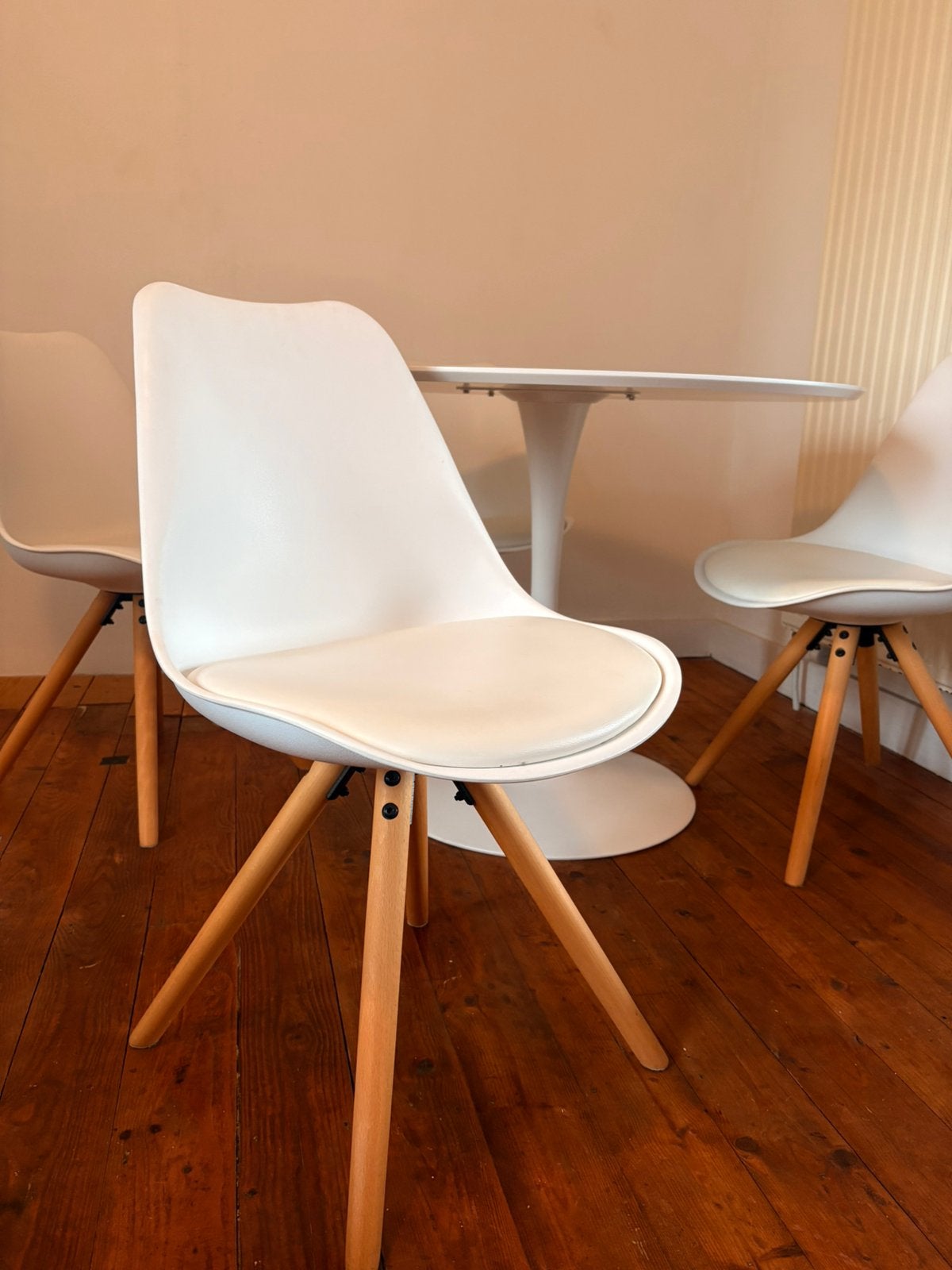 4 witte kuipstoelen, Ophalen, Gebruikt, Scandi, Wit