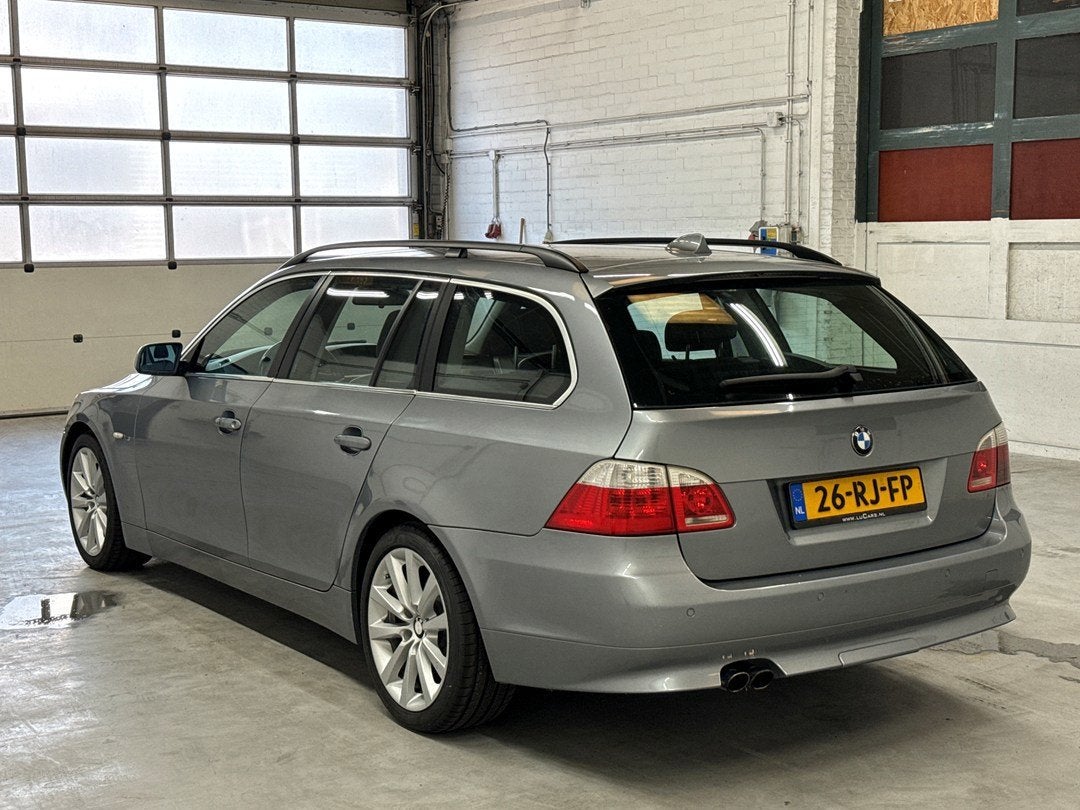 BMW 5-serie Touring 523i Executive | M pakket | PDC | Navi |, Auto's, BMW, Automaat, Achterwielaandrijving, Zwart, 2497 cc