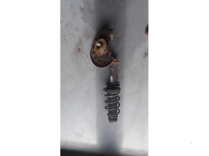 Barre amortisseur avant gauche d'un Skoda Fabia, -, 3 mois de garantie, Utilisé, Skoda