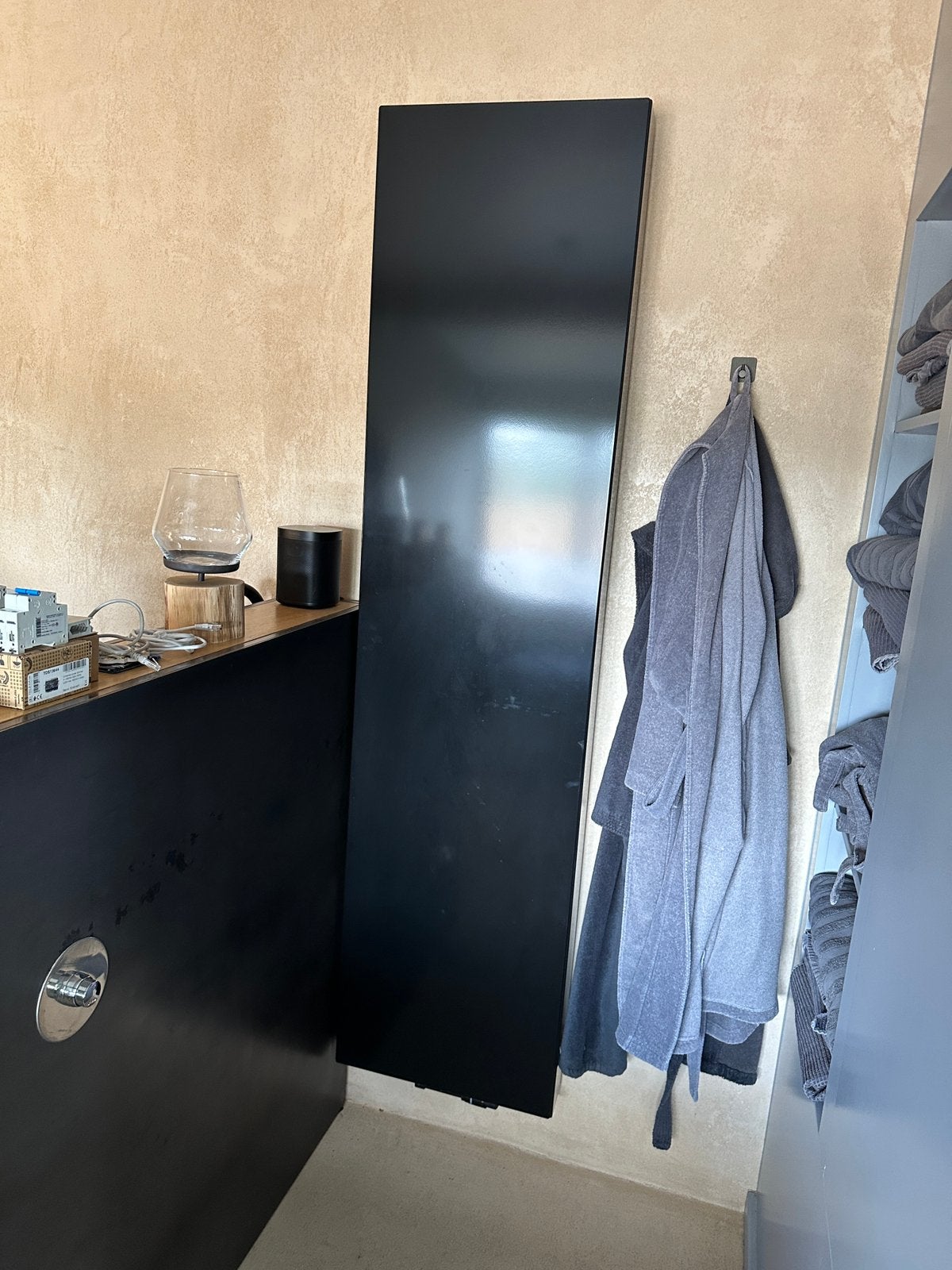 Vasco radiator zwart - 200cm op 50cm, Ophalen, Zo goed als nieuw, Radiator