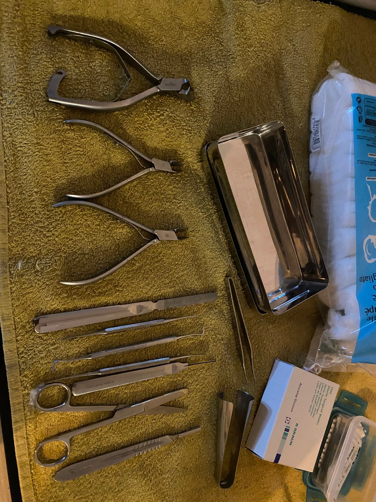Materiel de pedicure medicale, Ophalen, Zo goed als nieuw