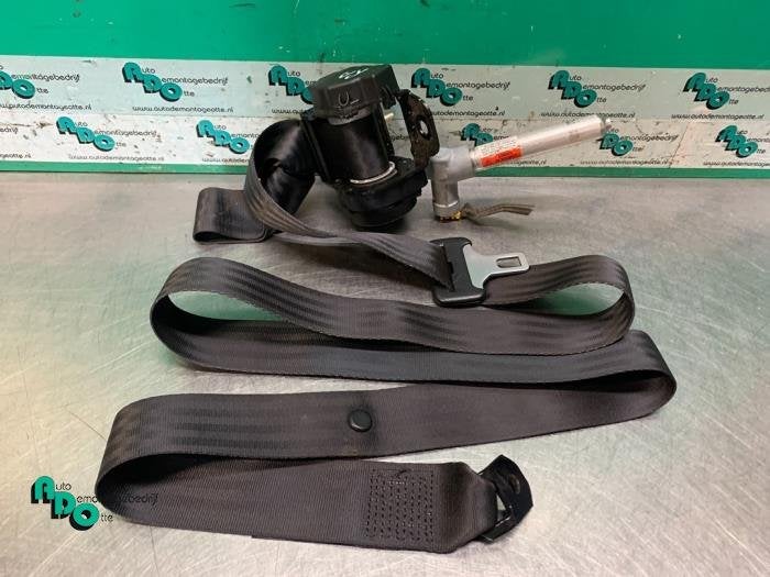 Ceinture de sécurité arrière droite d'un Volvo V50, Autos : Pièces & Accessoires, -, 3 mois de garantie, -, -