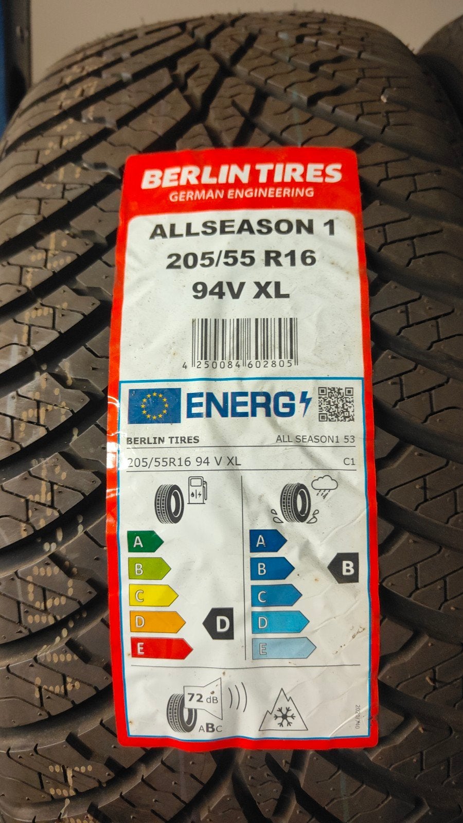 205/55r16 94v Berlin 70€ per stuk met montage en balanceren, Ophalen