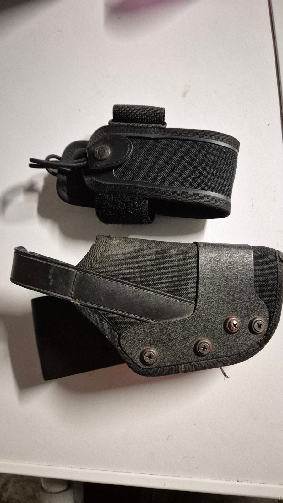 holster pistolet et porte chargeur, Enlèvement, Comme neuf
