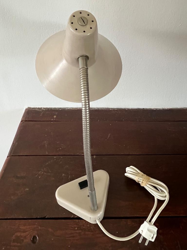 Lampe de bureau Hala des années 1960, Envoi