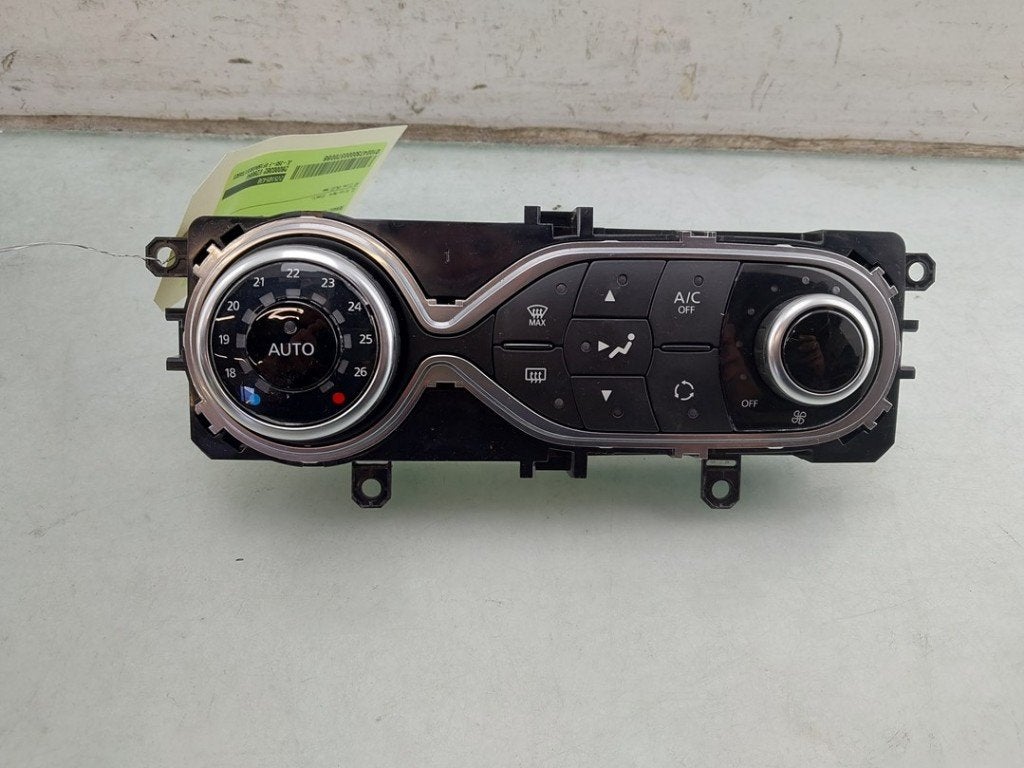 BEDIENINGSPANEEL VERWARMING Clio IV (5R) (|275105430R|), Gebruikt, Renault, Valeo, 100, rue de Courcelles
75017  Paris, FR