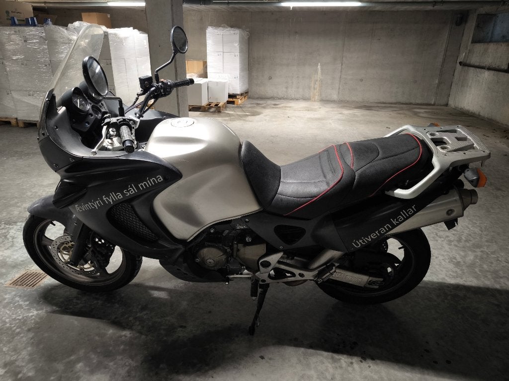 Honda Varadero, Motoren, 2 cilinders, Motorrijbewijs A, Gebruikt, Particulier