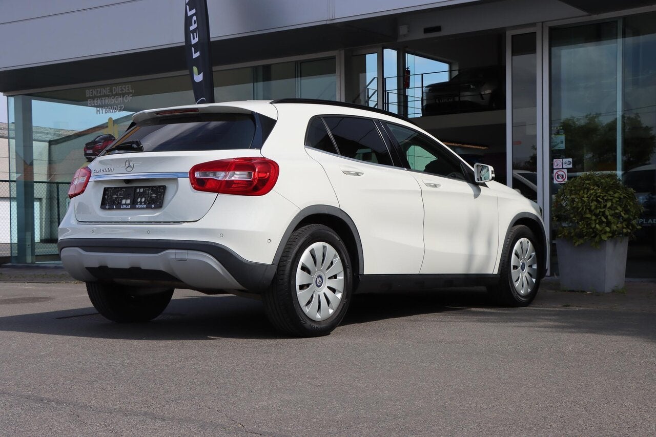 Mercedes-Benz GLA 200 2.2D 136PK |GPS|CAMERA|AUTOMAAT|, Auto's, Mercedes-Benz, 4 cilinders, Wit, Bedrijf, 5 deurs