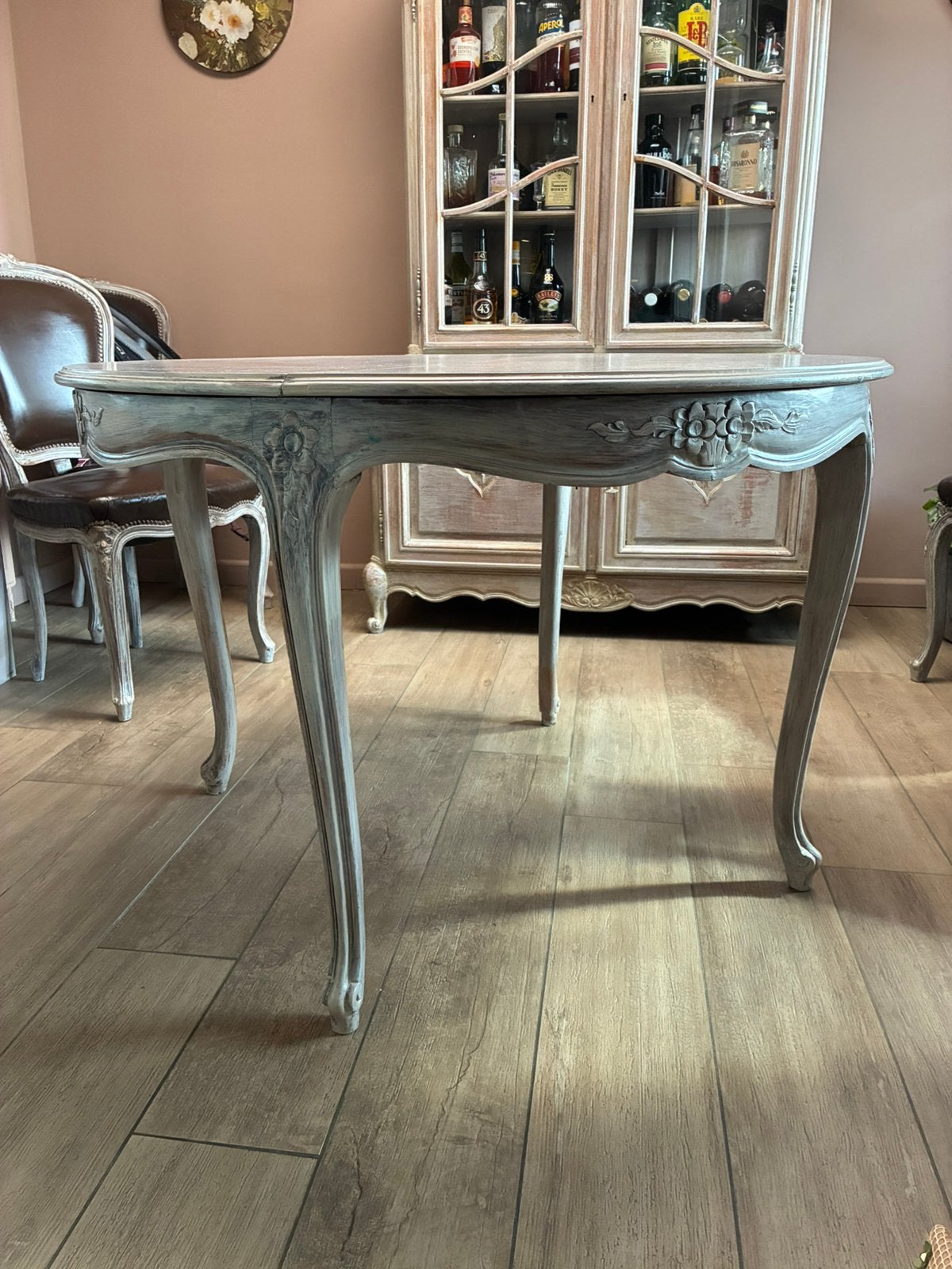 Tafel in Louis XV stijl, Ophalen