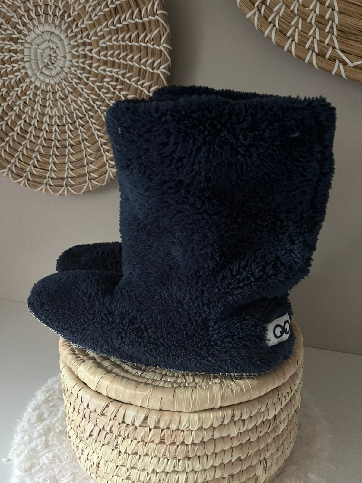 Pantoufles Woody Teddy bleu marine – Confort ,neuves (37-39), Vêtements | Femmes, Enlèvement ou Envoi, Neuf, Bleu, Pantoufles